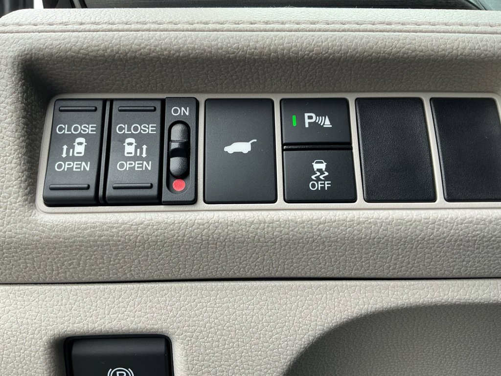 Used 2025 Honda Odyssey Touring image 26