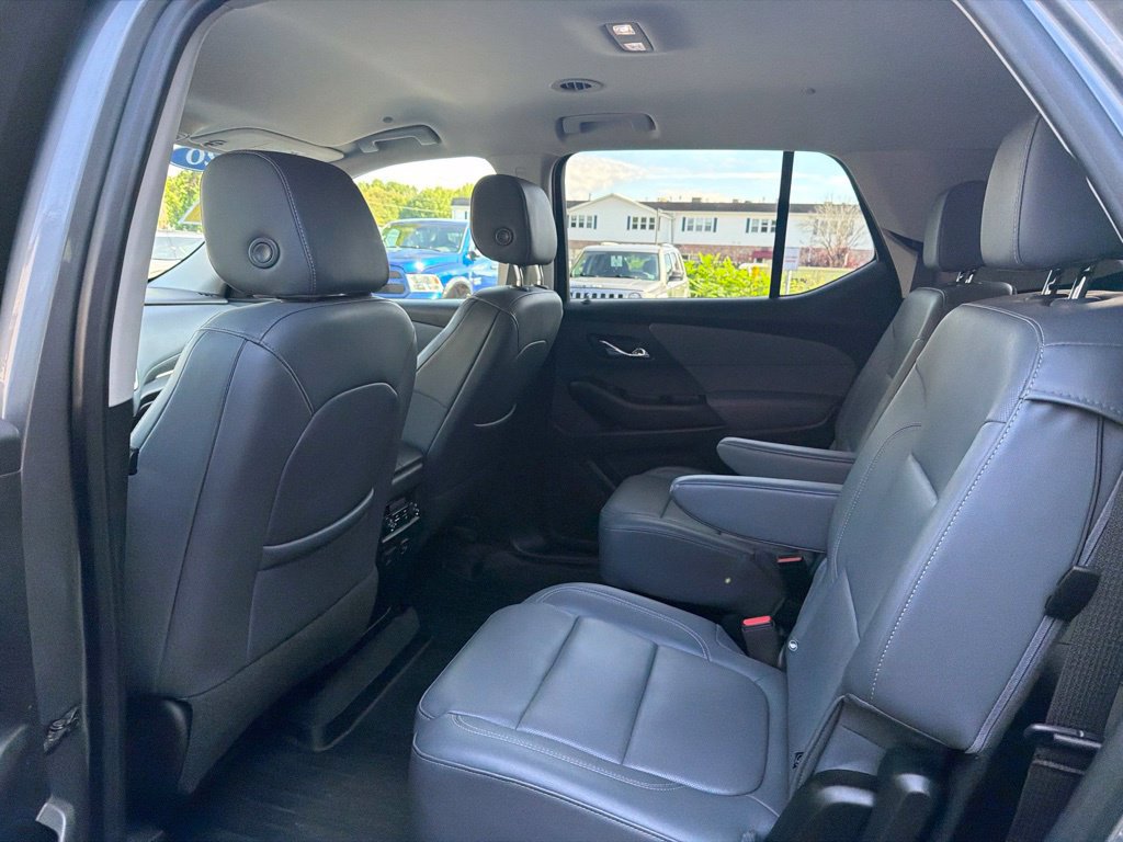 Used 2020 Chevrolet Traverse Premier AWD/4WD image 31