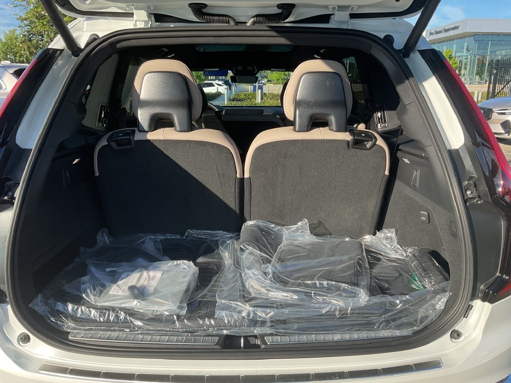 New 2027 Volvo XC90 B6 Plus AWD/4WD image 9