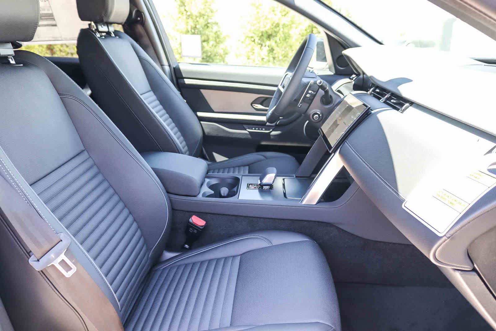 New 2026 Land Rover Discovery Sport Landmark AWD/4WD image 15