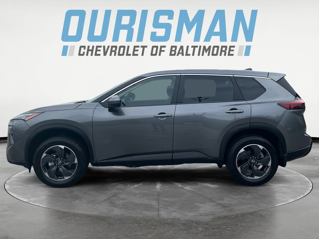 Used 2025 Nissan Rogue SV AWD/4WD image 3