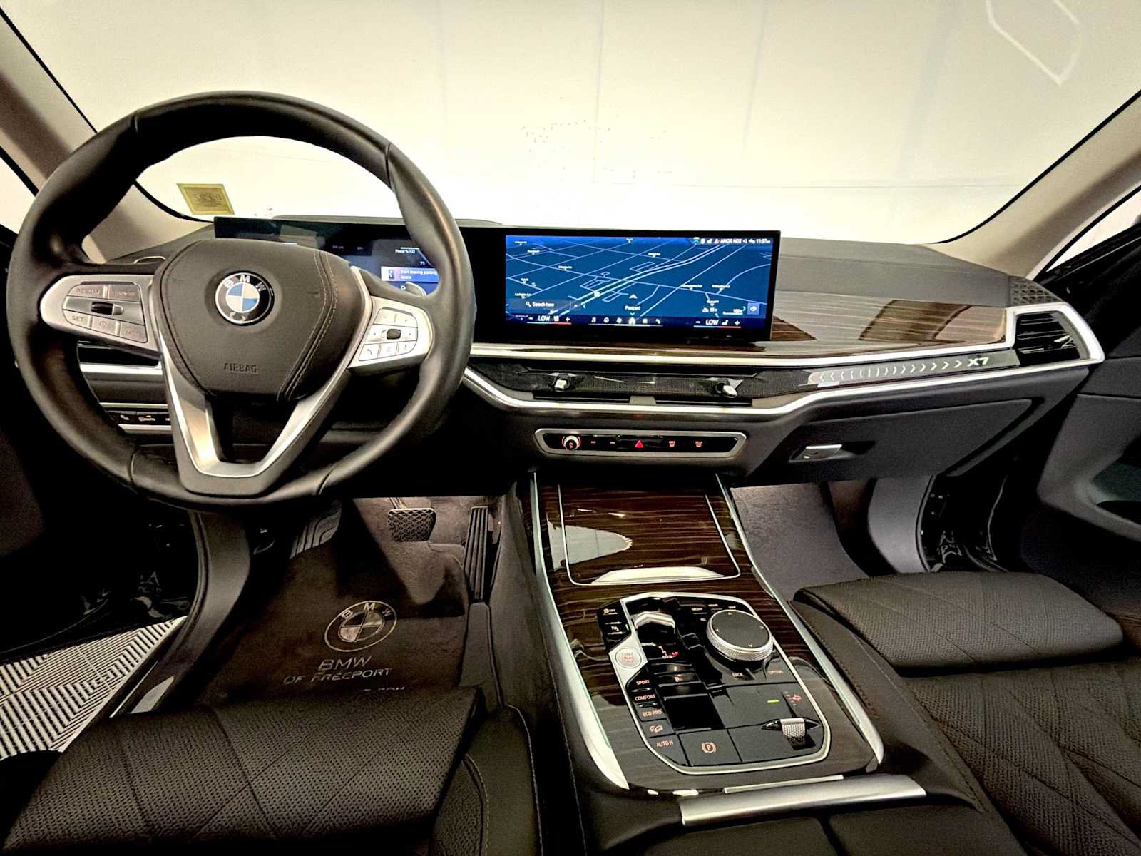 Used 2024 BMW X7 xDrive40i AWD/4WD image 16