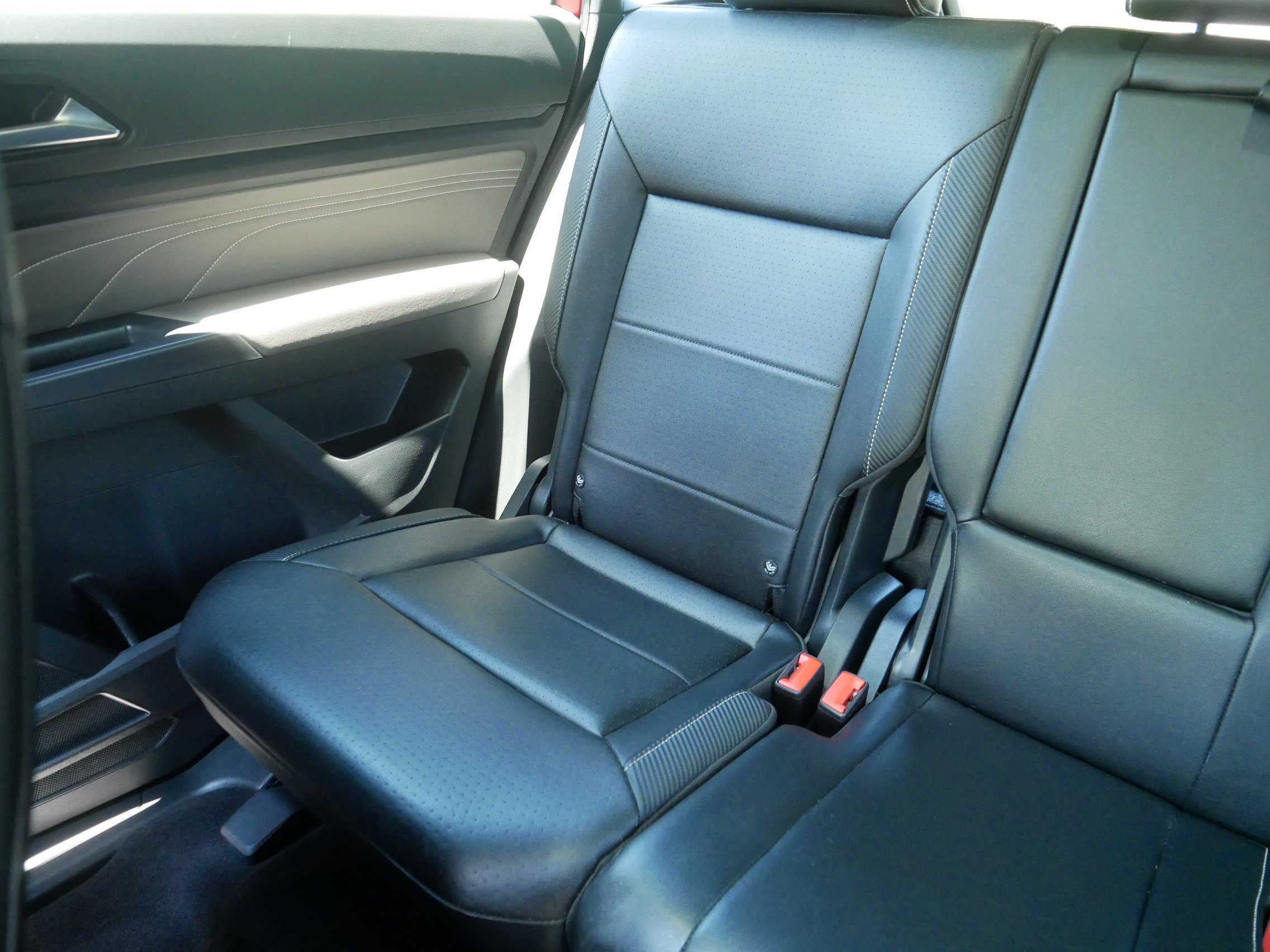 Used 2021 Volkswagen Atlas Cross Sport SE w/ Panoramic Sunroof Package AWD/4WD image 12