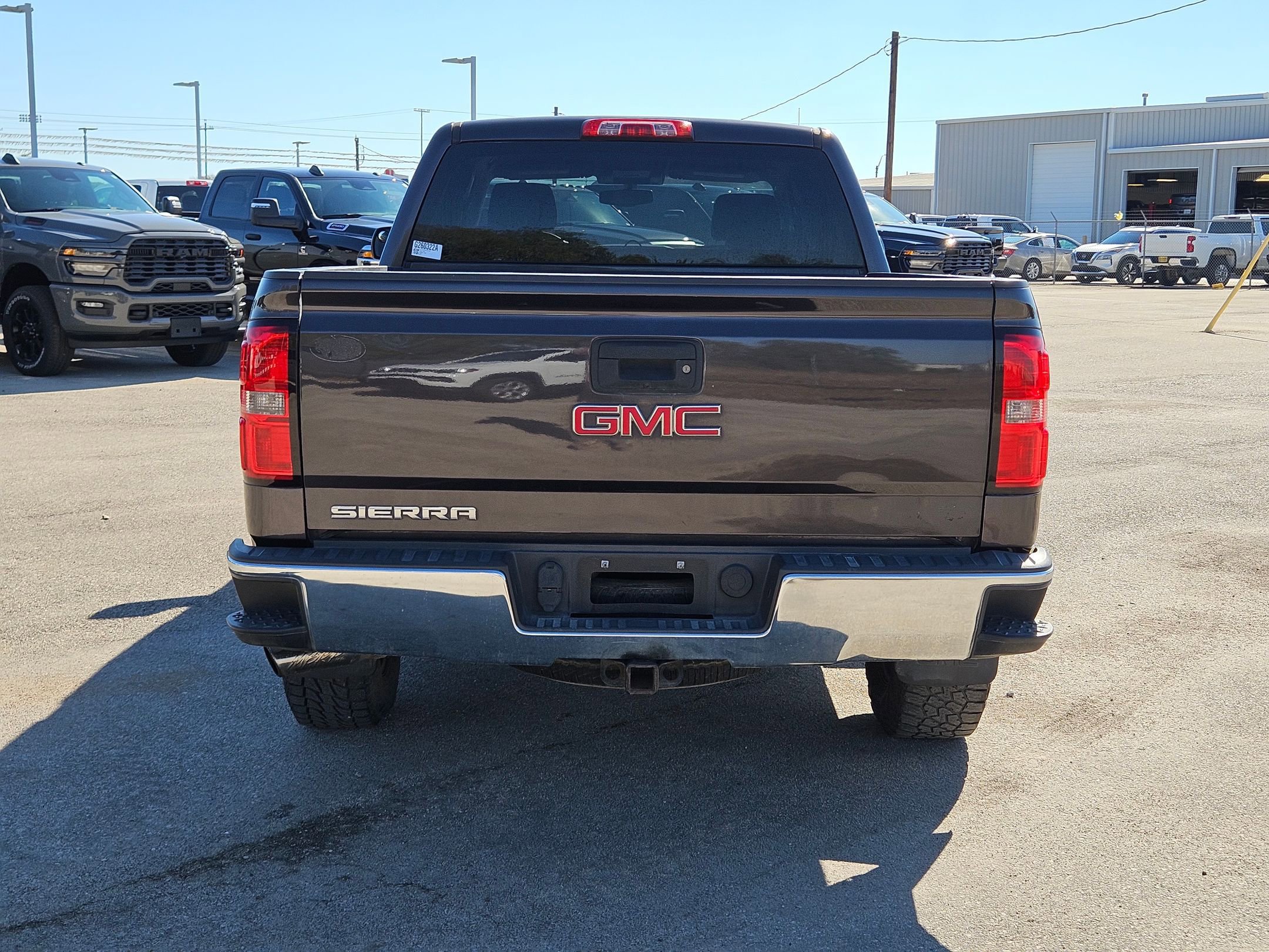 Used 2015 GMC Sierra 1500 4x4 Crew Cab image 4