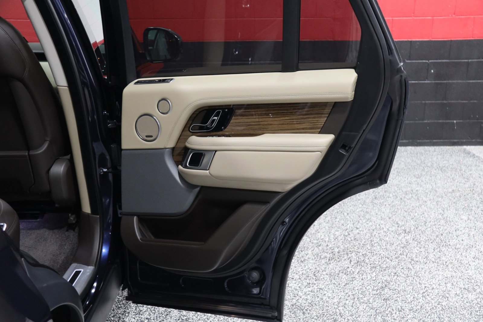 Used 2019 Land Rover Range Rover HSE image 51