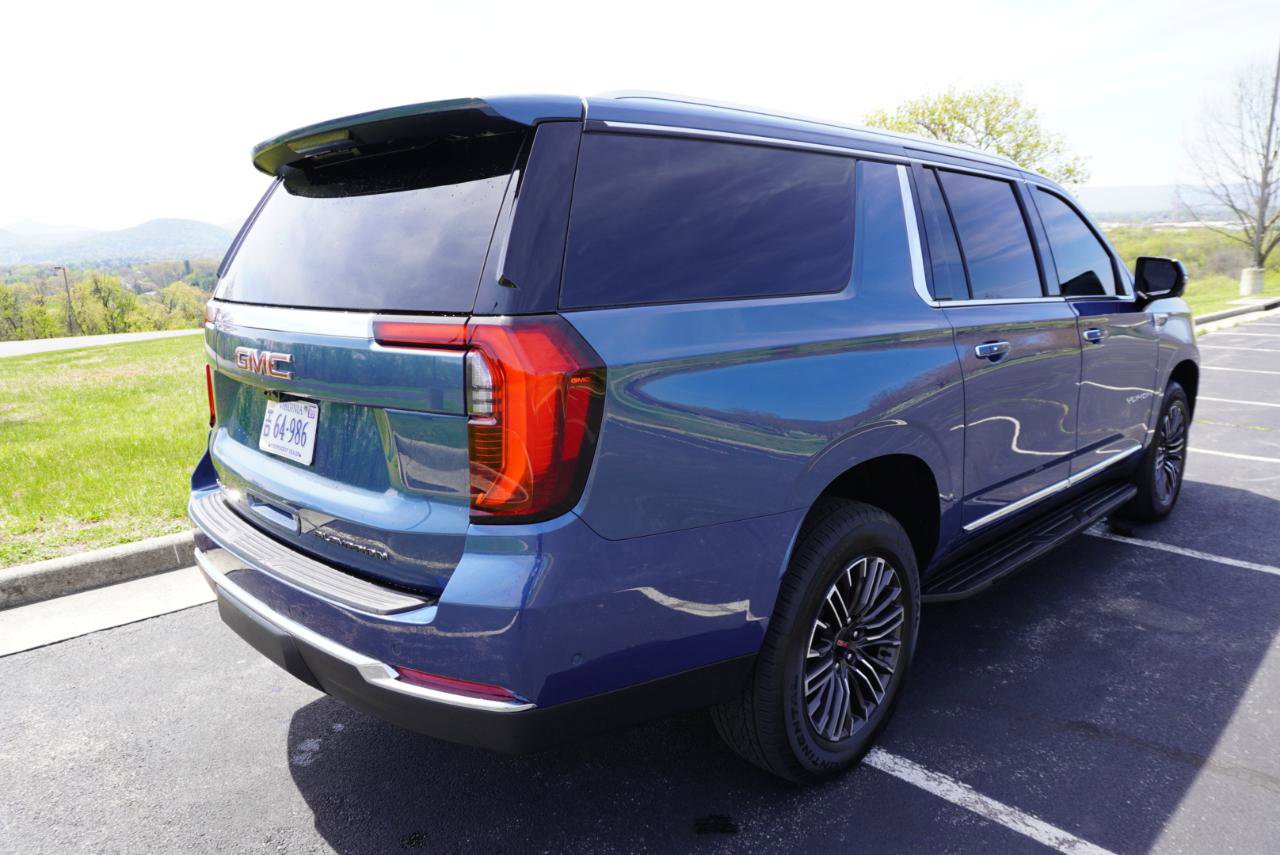 Used 2026 GMC Yukon XL Elevation w/ Elevation Premium Package AWD/4WD image 16