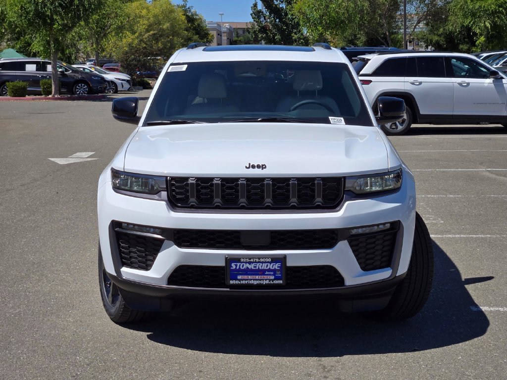 New 2026 Jeep Grand Cherokee L Limited w/ Limited Altitude Package AWD/4WD image 2