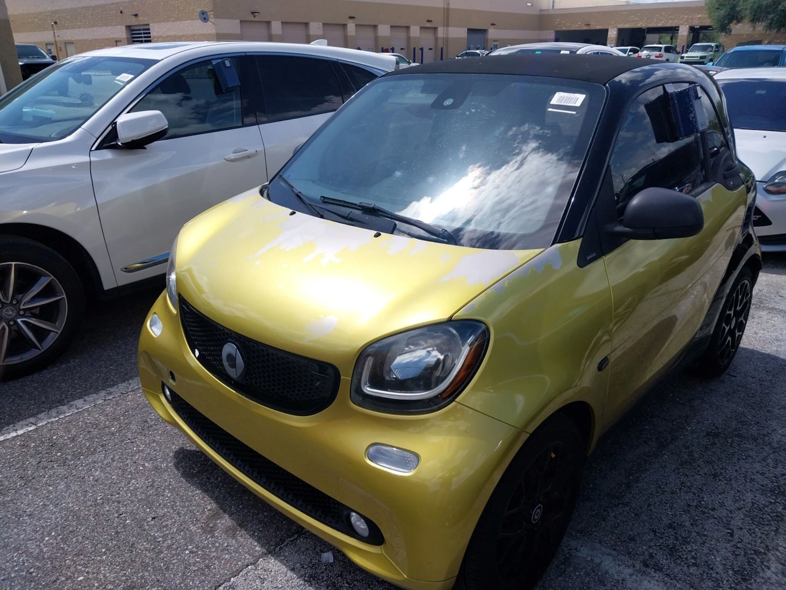 Used 2017 smart fortwo Proxy RWD image 1