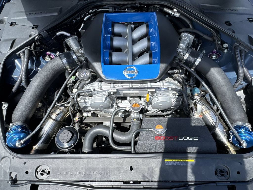 Used 2017 Nissan GT-R Premium w/ Premium Interior Package AWD/4WD image 18