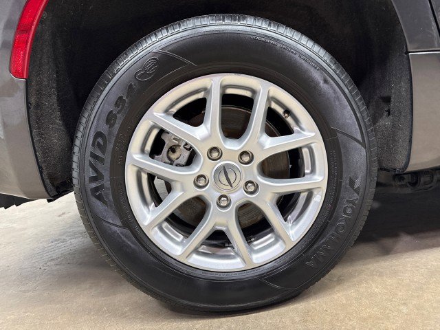 Used 2023 Chrysler Voyager LX image 45