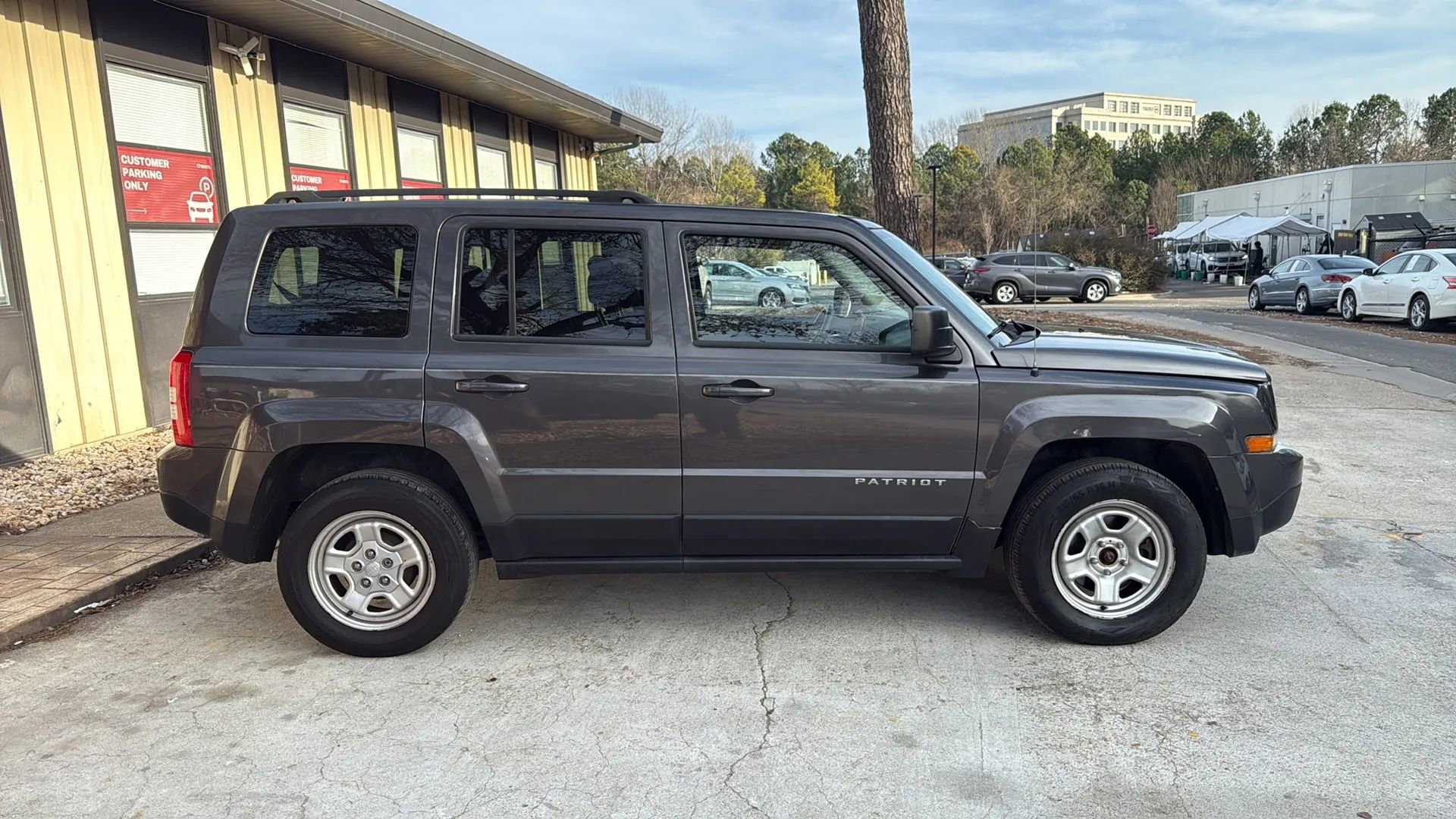 Used 2016 Jeep Patriot Sport w/ Power Value Group image 8