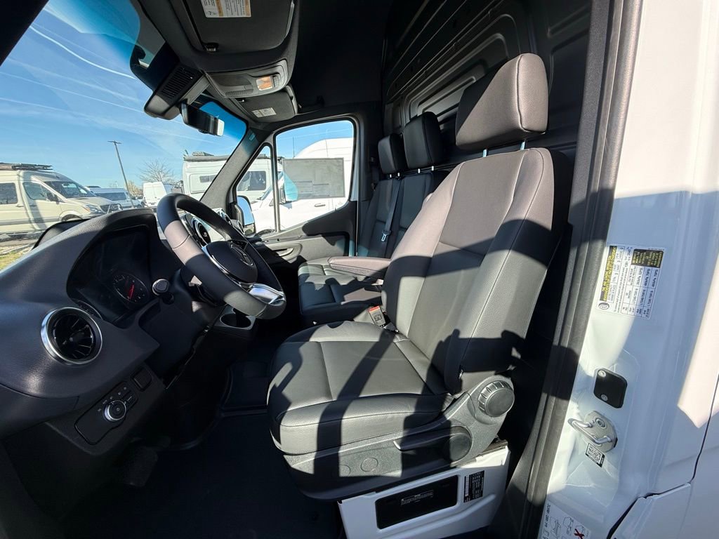 New 2026 Mercedes-Benz Sprinter 2500 image 34