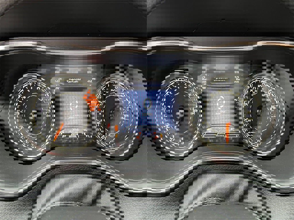 Used 2021 Jeep Cherokee Latitude Lux w/ Comfort/Convenience Group image 18