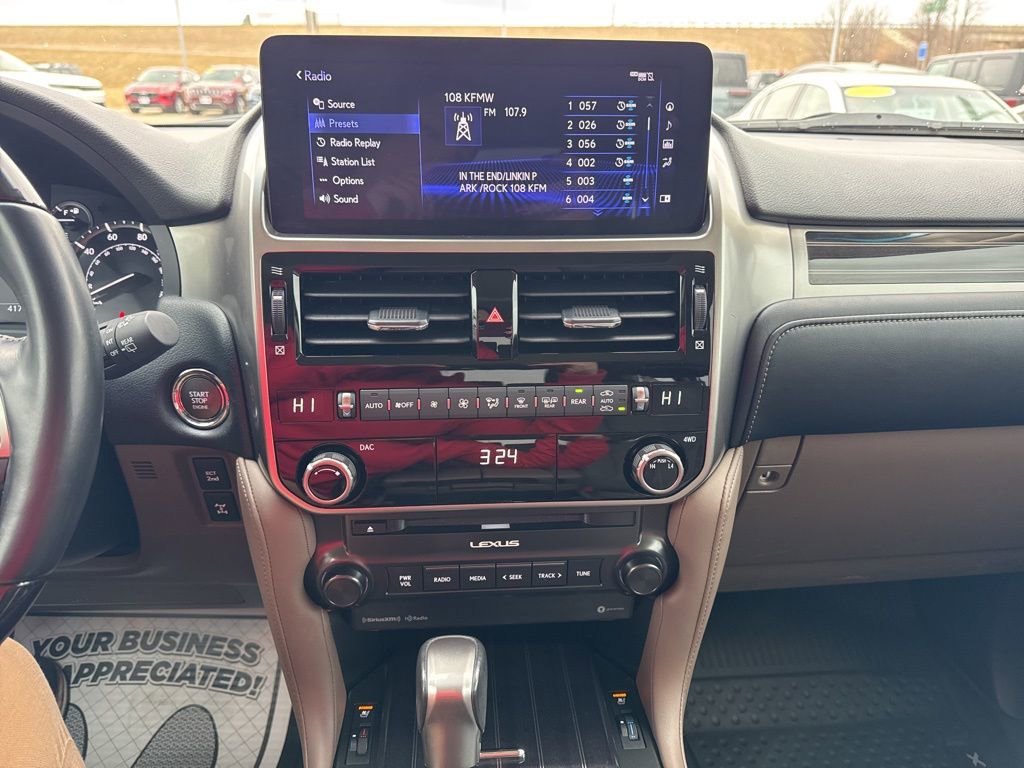 Used 2022 Lexus GX 460 Premium w/ Premium Package image 3