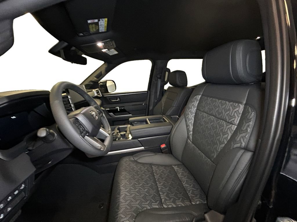 Used 2025 Toyota Tundra Limited AWD/4WD image 9