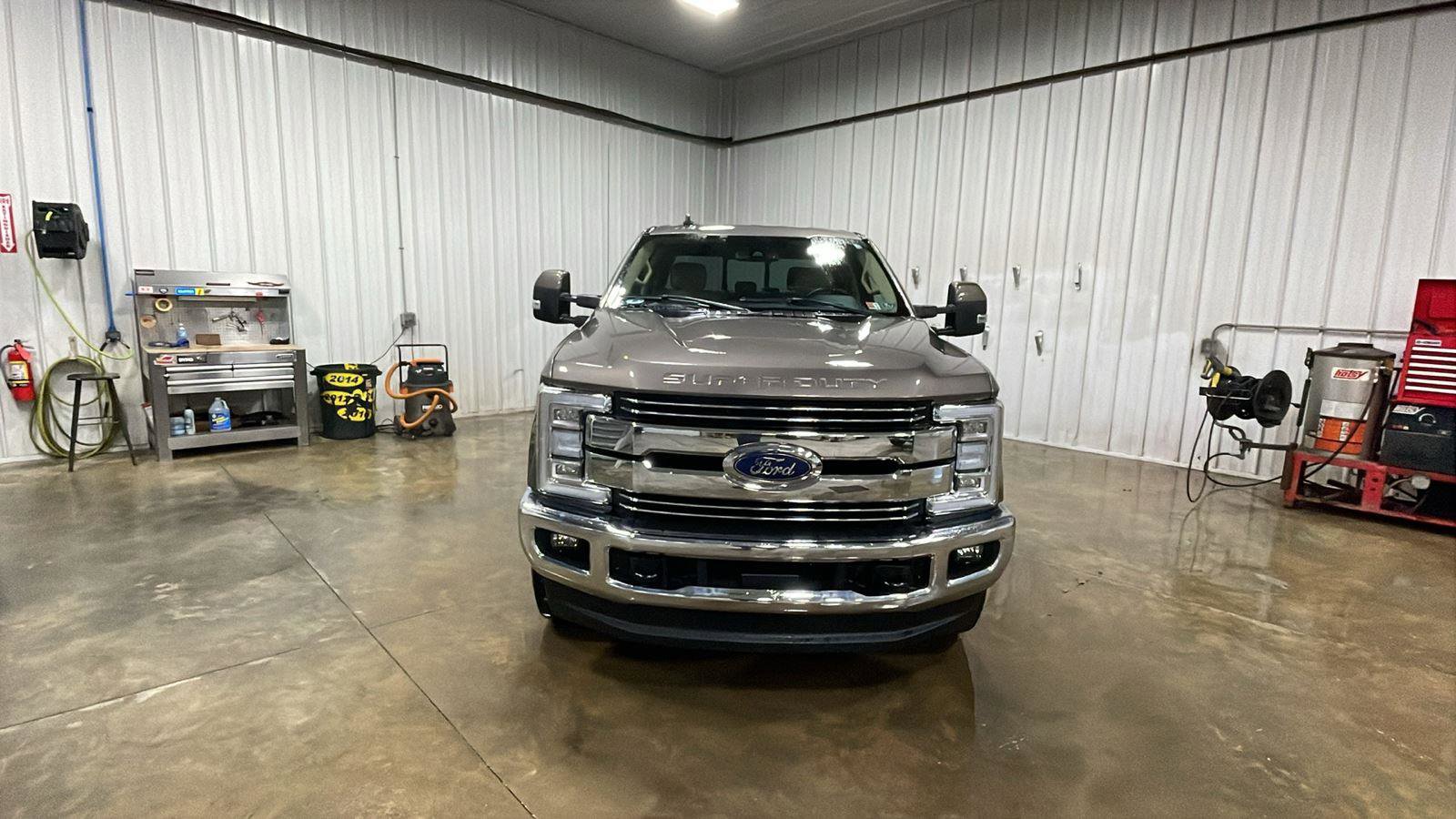 Used 2019 Ford F350 Lariat w/ Lariat Ultimate Package image 2