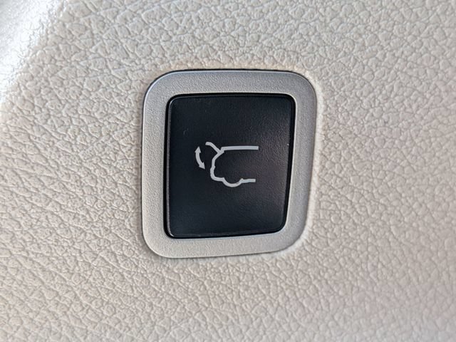 Certified 2024 Chrysler Voyager LX FWD image 31