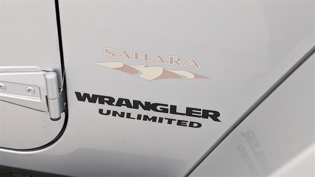 Used 2012 Jeep Wrangler Unlimited Sahara w/ Dual Top Group image 37