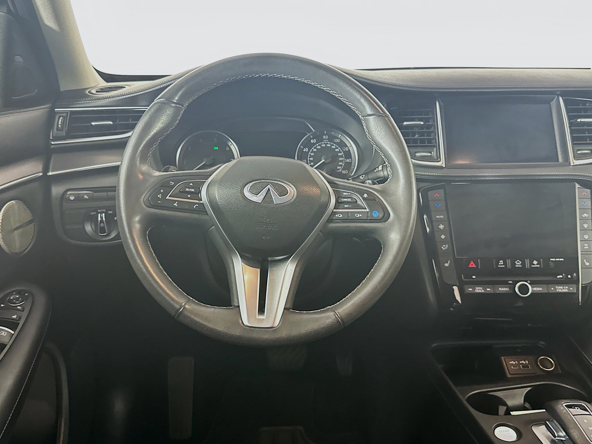 Used 2023 INFINITI QX50 Luxe FWD image 17