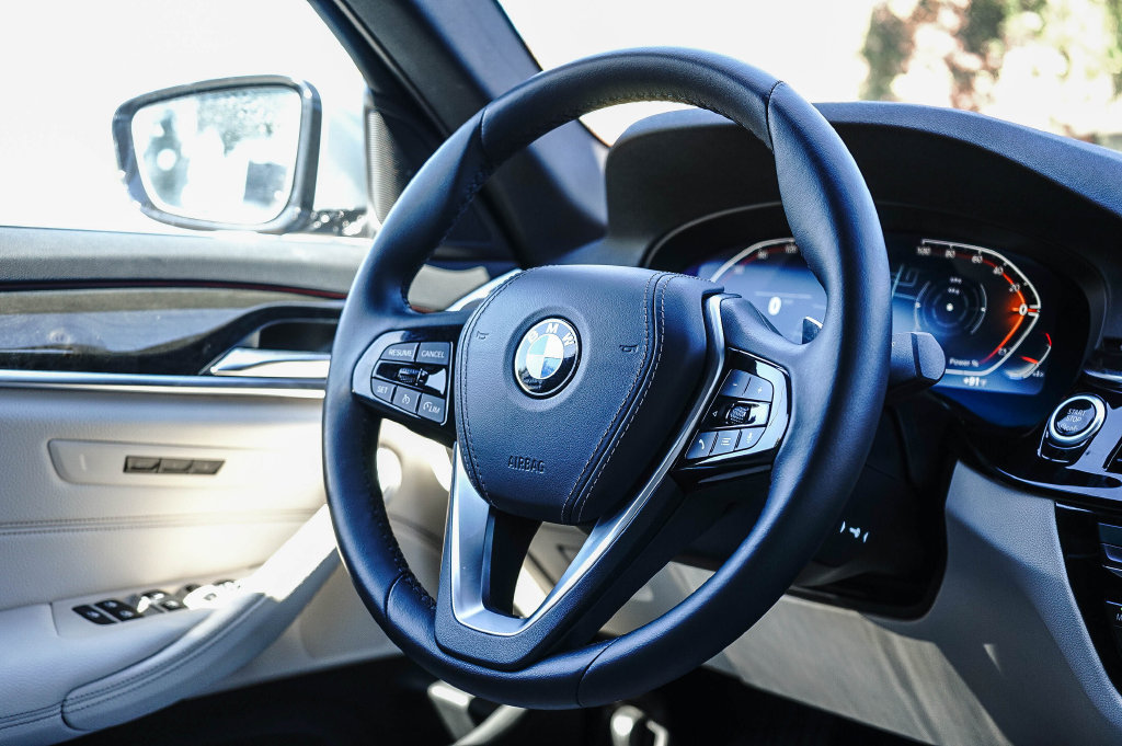 Certified 2023 BMW 540i w/ Convenience Package RWD image 15
