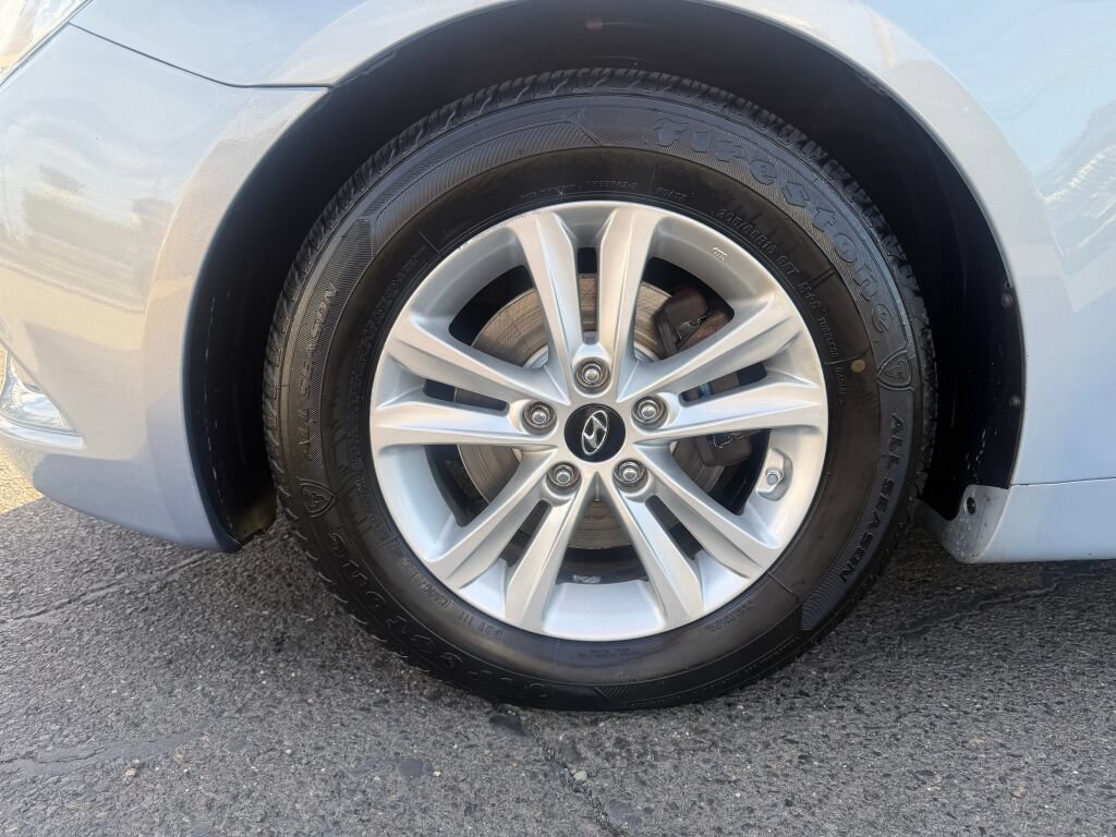 Used 2013 Hyundai Sonata GLS w/ Popular Equipment Pkg FWD image 30