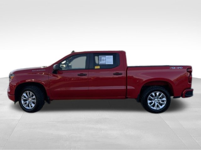 Used 2023 Chevrolet Silverado 1500 Custom AWD/4WD image 2