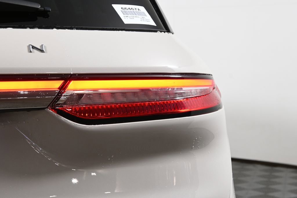 Used 2024 Lincoln Corsair AWD w/ Equipment Group 101A image 13