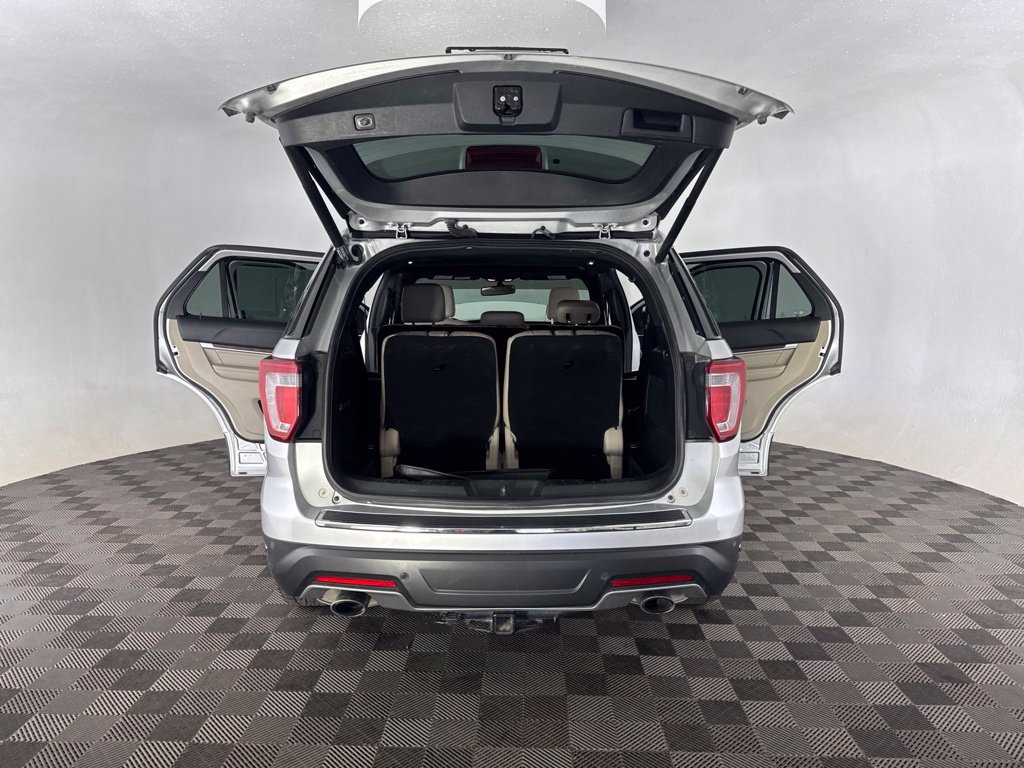 Used 2018 Ford Explorer Limited AWD/4WD image 17