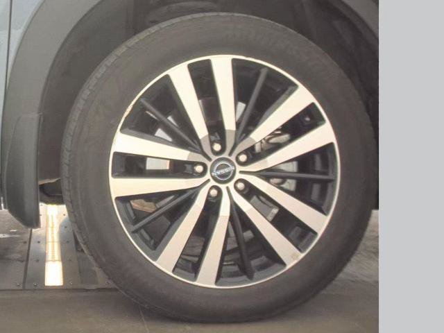 Certified 2025 Nissan Pathfinder Platinum FWD image 24