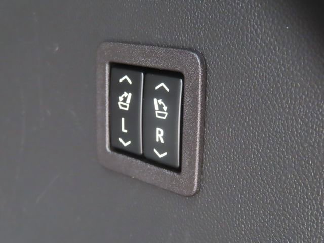 Used 2021 Buick Enclave Premium w/ Sun and Sites Package image 33