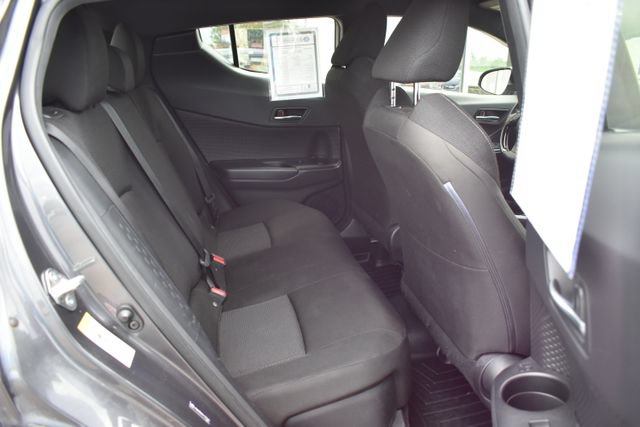 Used 2019 Toyota C-HR XLE FWD image 34
