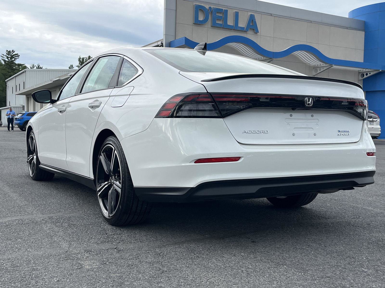 Used 2025 Honda Accord Sport image 9
