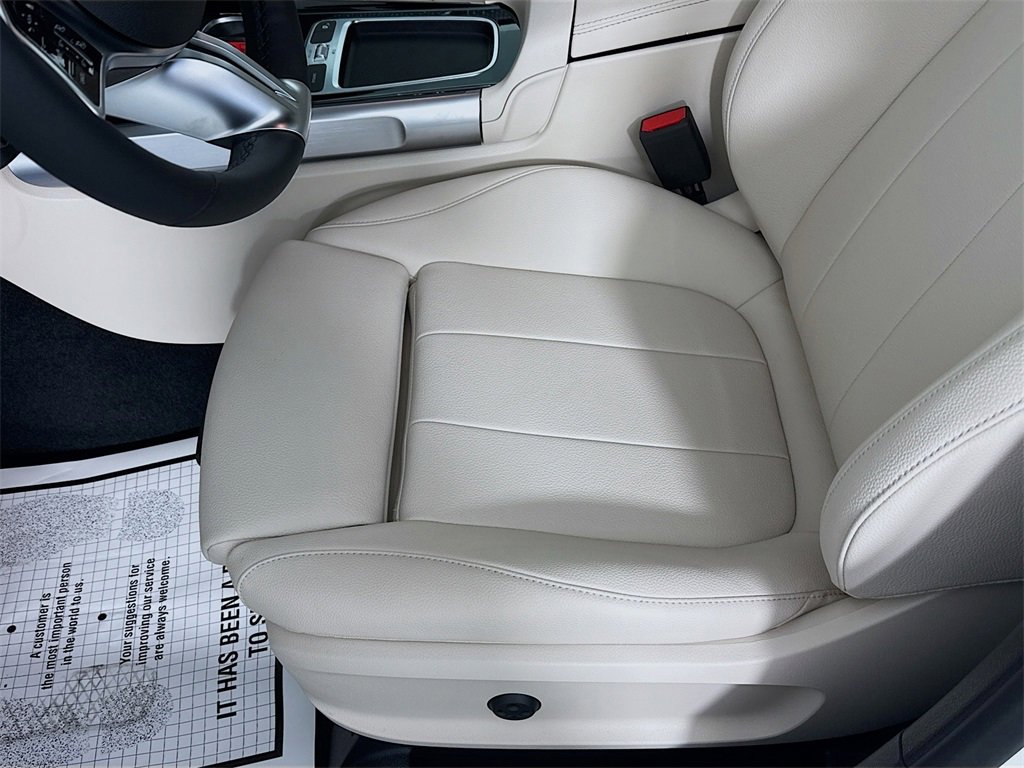 Used 2025 Mercedes-Benz GLB 250 4MATIC image 19