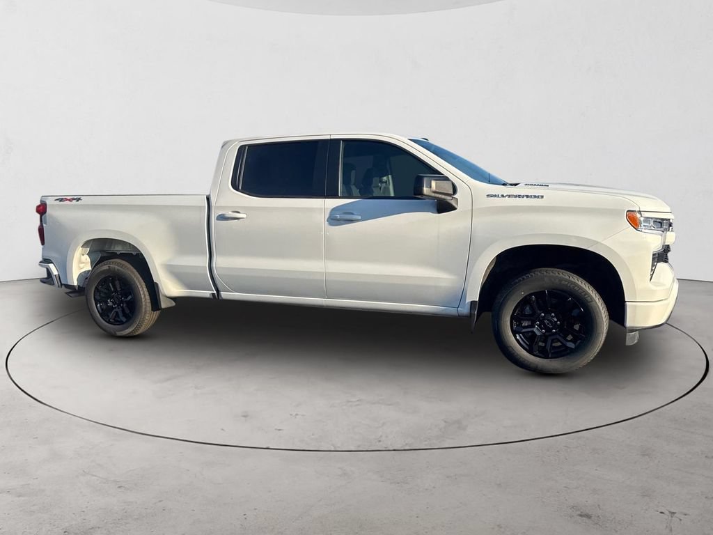 Used 2025 Chevrolet Silverado 1500 RST AWD/4WD image 4