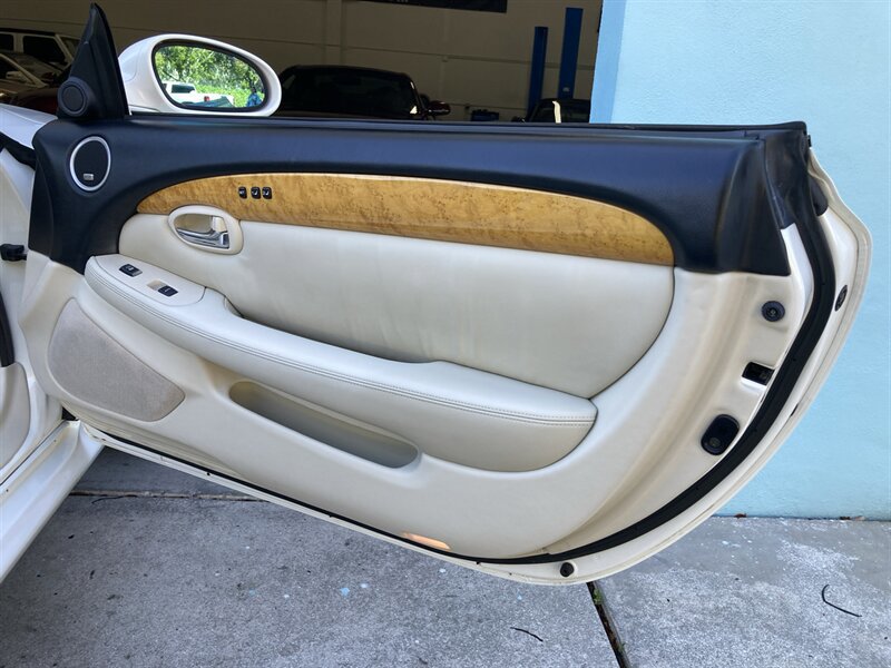 Used 2005 Lexus SC 430 Convertible RWD image 32
