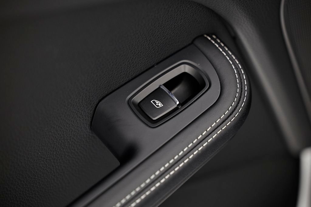 New 2026 Porsche Macan S AWD/4WD image 28