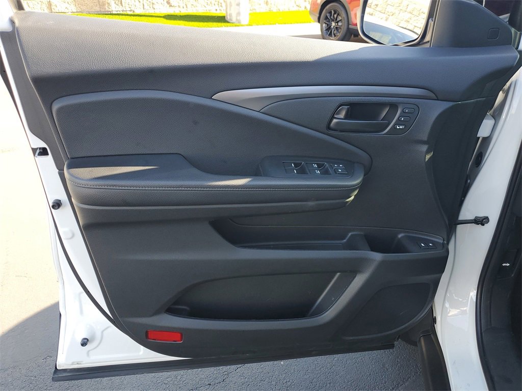 Certified 2023 Honda Passport EX-L image 21