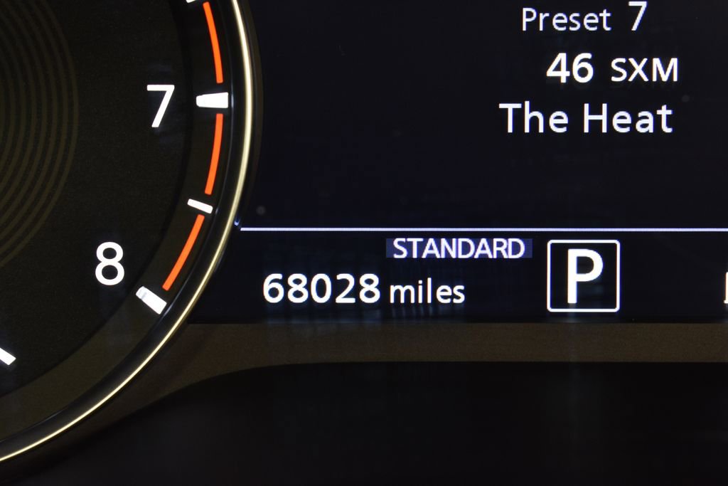 Used 2019 INFINITI QX50 Luxe w/ Navigation Package image 21