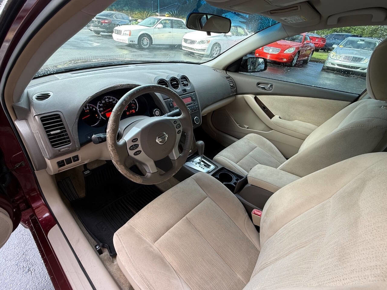 Used 2010 Nissan Altima 3.5 SR FWD image 5