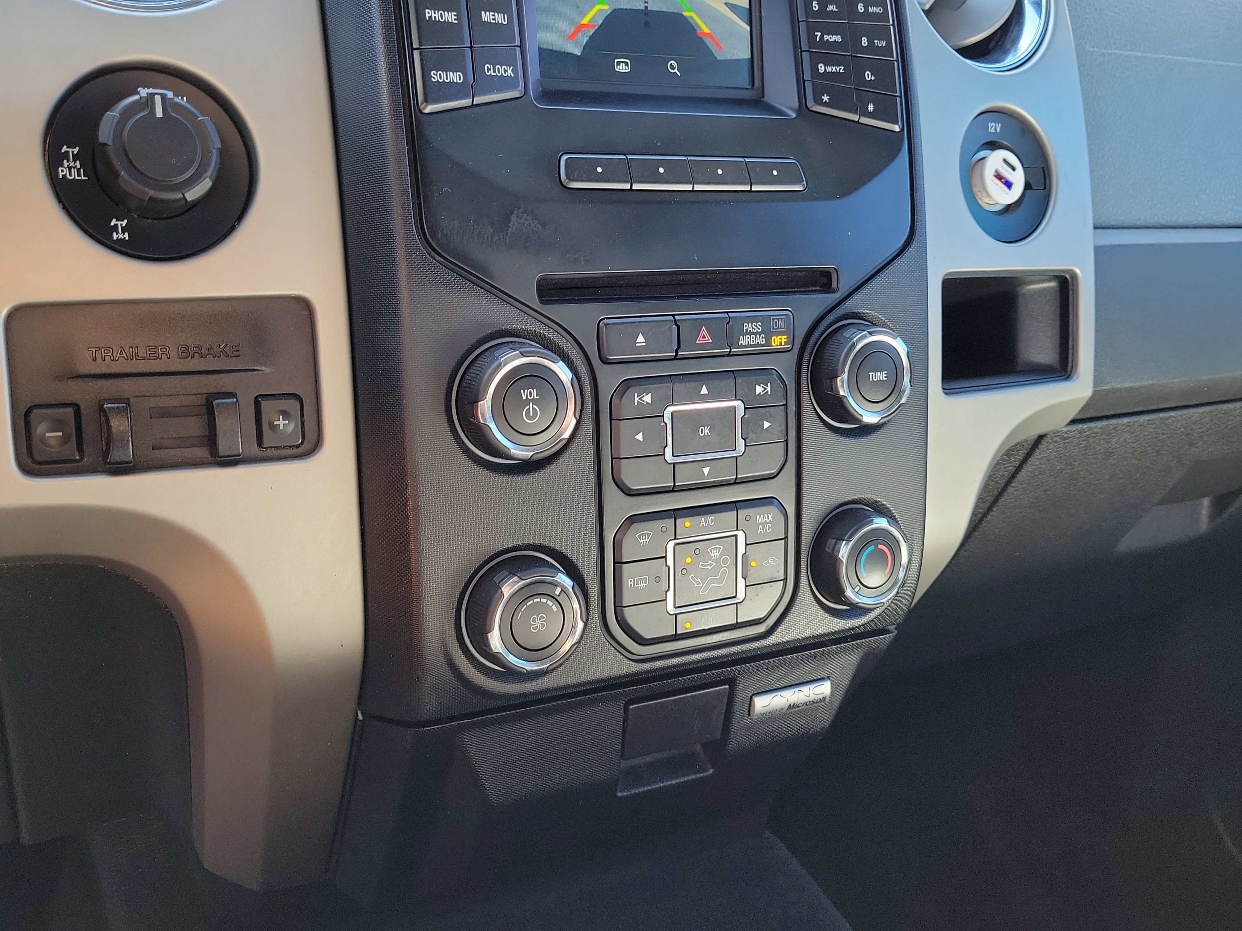 Used 2014 Ford F150 XLT w/ Equipment Group 302A Luxury image 27