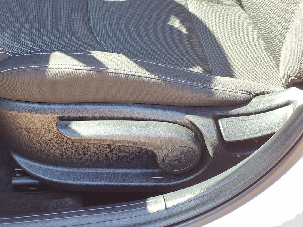Used 2023 Kia Forte LXS w/ LXS Technology Package image 18