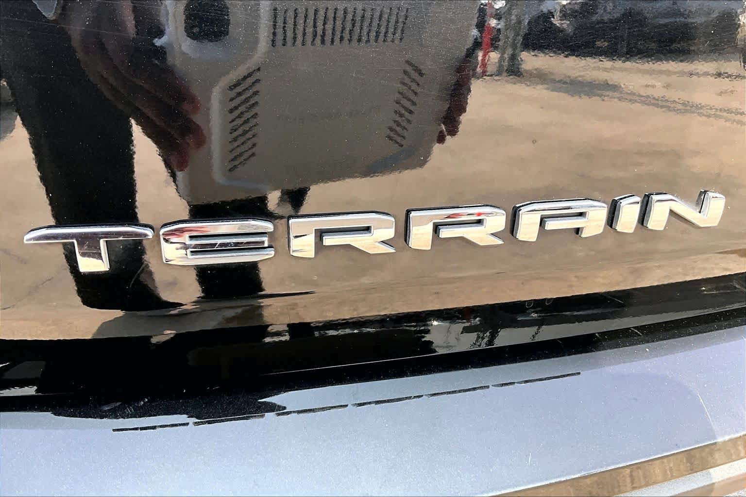 Used 2024 GMC Terrain SLT AWD/4WD image 31