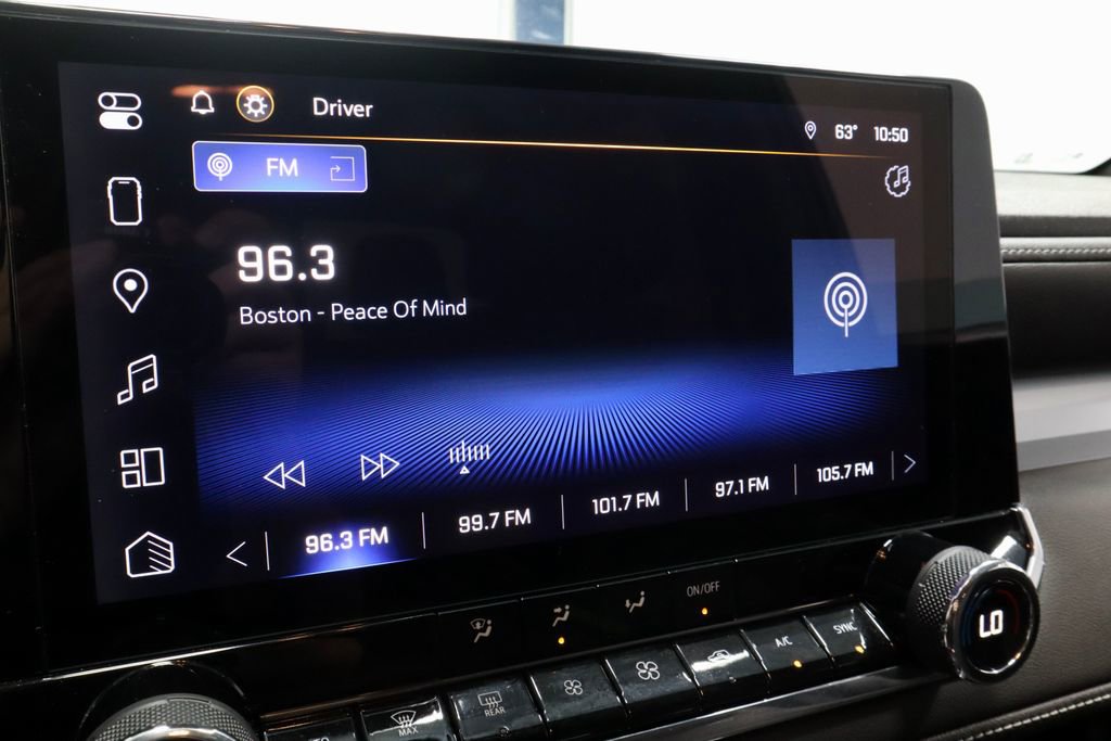Used 2023 Chevrolet Colorado LT w/ LT Convenience Package RWD image 3