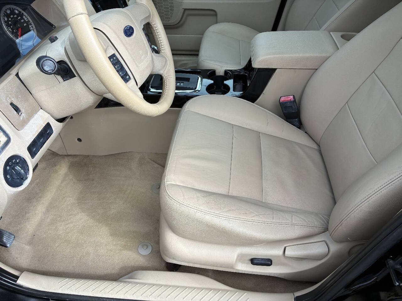 Used 2011 Ford Escape Limited w/ 302A Rapid Spec Order Code AWD/4WD image 6