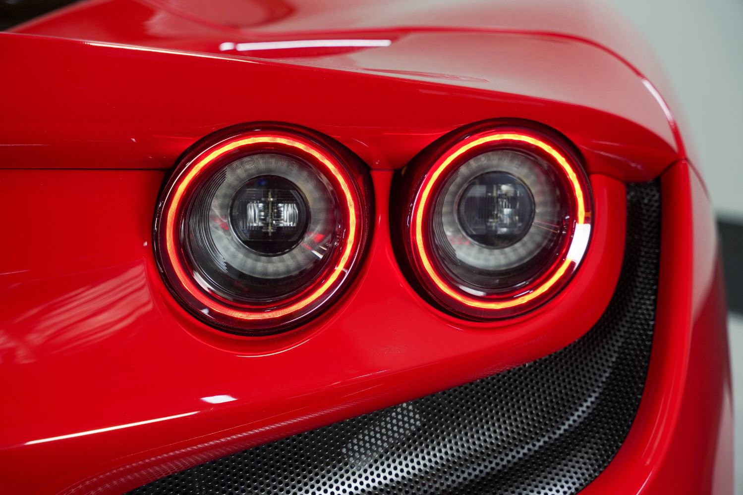 Used 2022 Ferrari F8 Tributo image 25