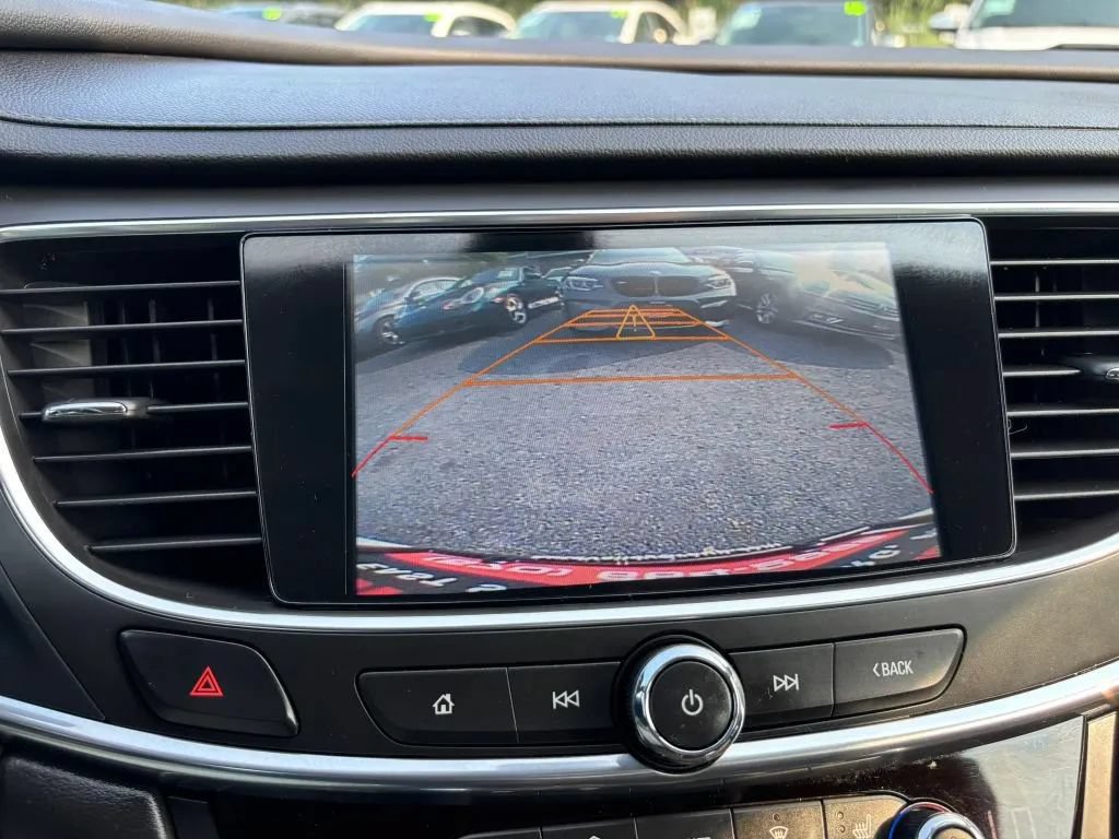 Used 2017 Buick LaCrosse Essence FWD image 21