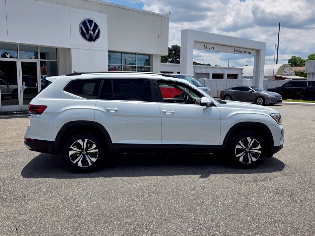 New 2026 Volkswagen Atlas SE FWD image 14