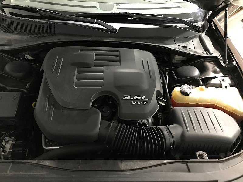 Used 2012 Chrysler 300 Limited w/ Luxury Group RWD image 32