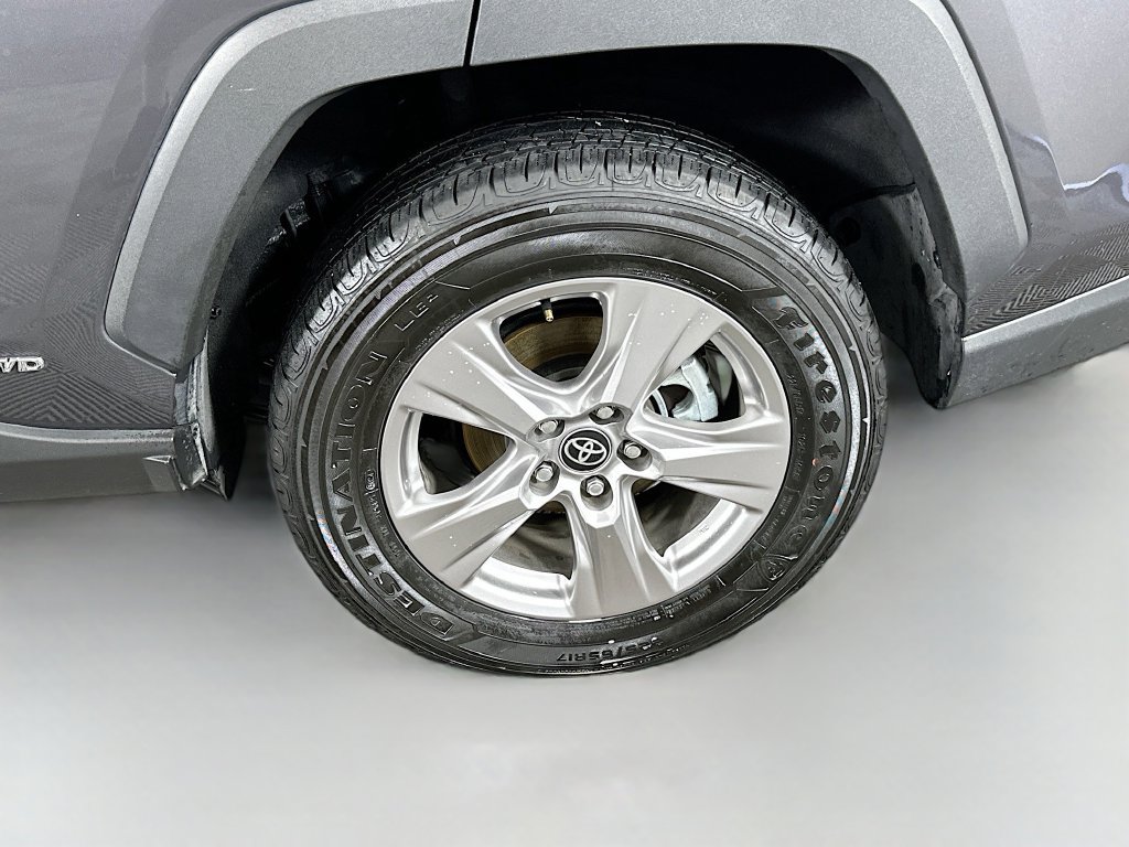 Used 2025 Toyota RAV4 XLE AWD/4WD image 22