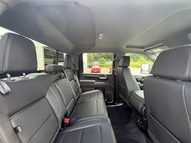 Used 2025 GMC Sierra 3500 SLT w/ X31 Off-Road Package AWD/4WD image 10